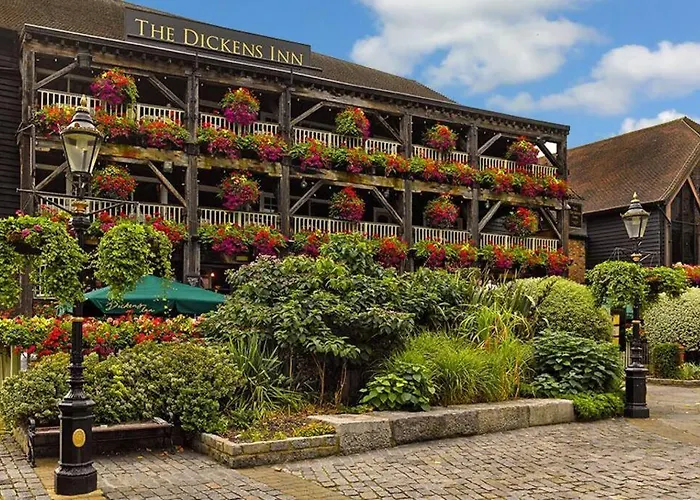 Family Home In Historic Wapping