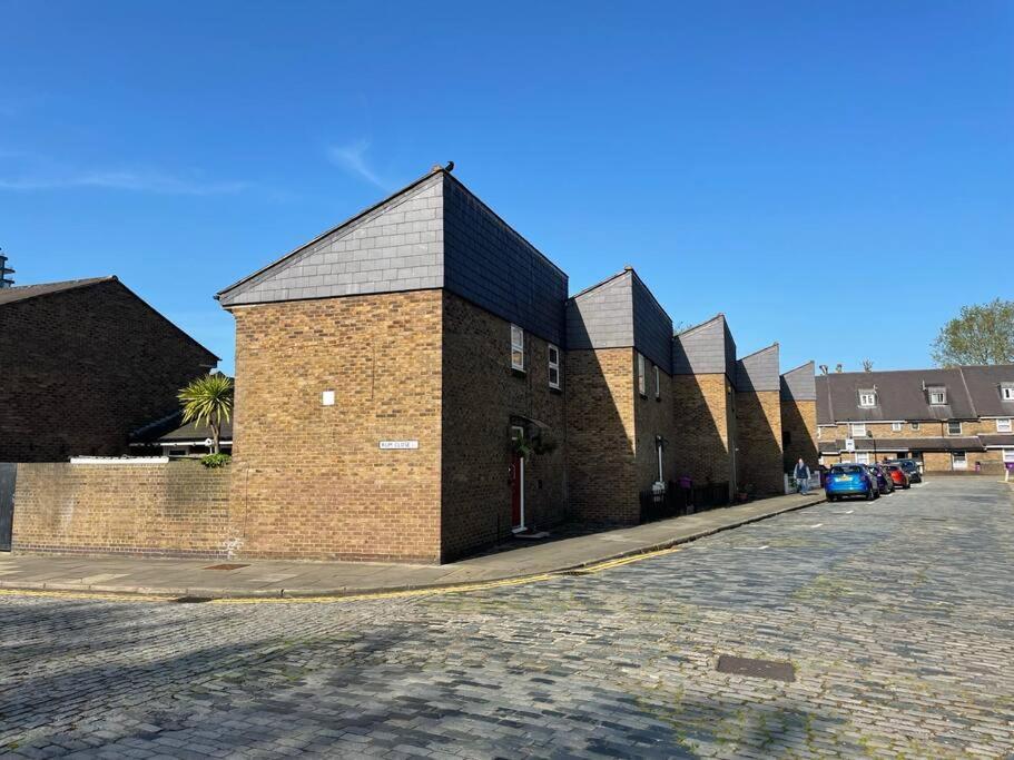 Family In Historic Wapping Apartment London